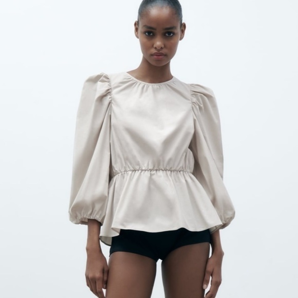Zara NWT balloon sleeve top